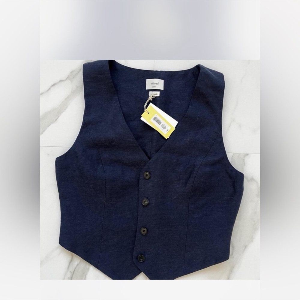 NWT Aritzia Wilfred cruiseLinen Pacino vest in dark night navy size 4